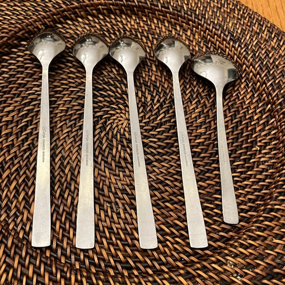 Vintage Carlyle CAMEO Stainless Hong Kong Iced Tea Spoons x4 Soup Spoon x1 Retro - Picture 3 of 14